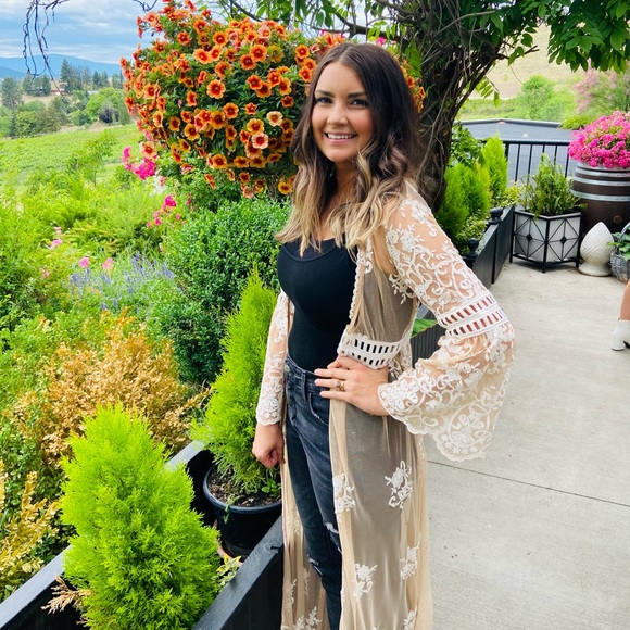 Meet your Posher, Donalyn - Picture 1 of 1